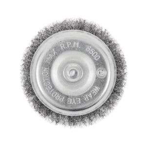 Brosse métallique 3" x 1/4" ondulée montée sur axe