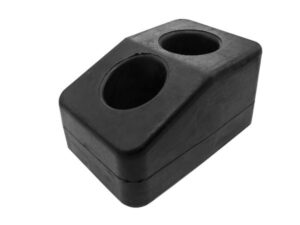 PARE-CHOCS EN CAOUTCHOUC 6&Prime;LO X 4&Prime; LA X 3 3/8&Prime;H TROUS 2 1/2